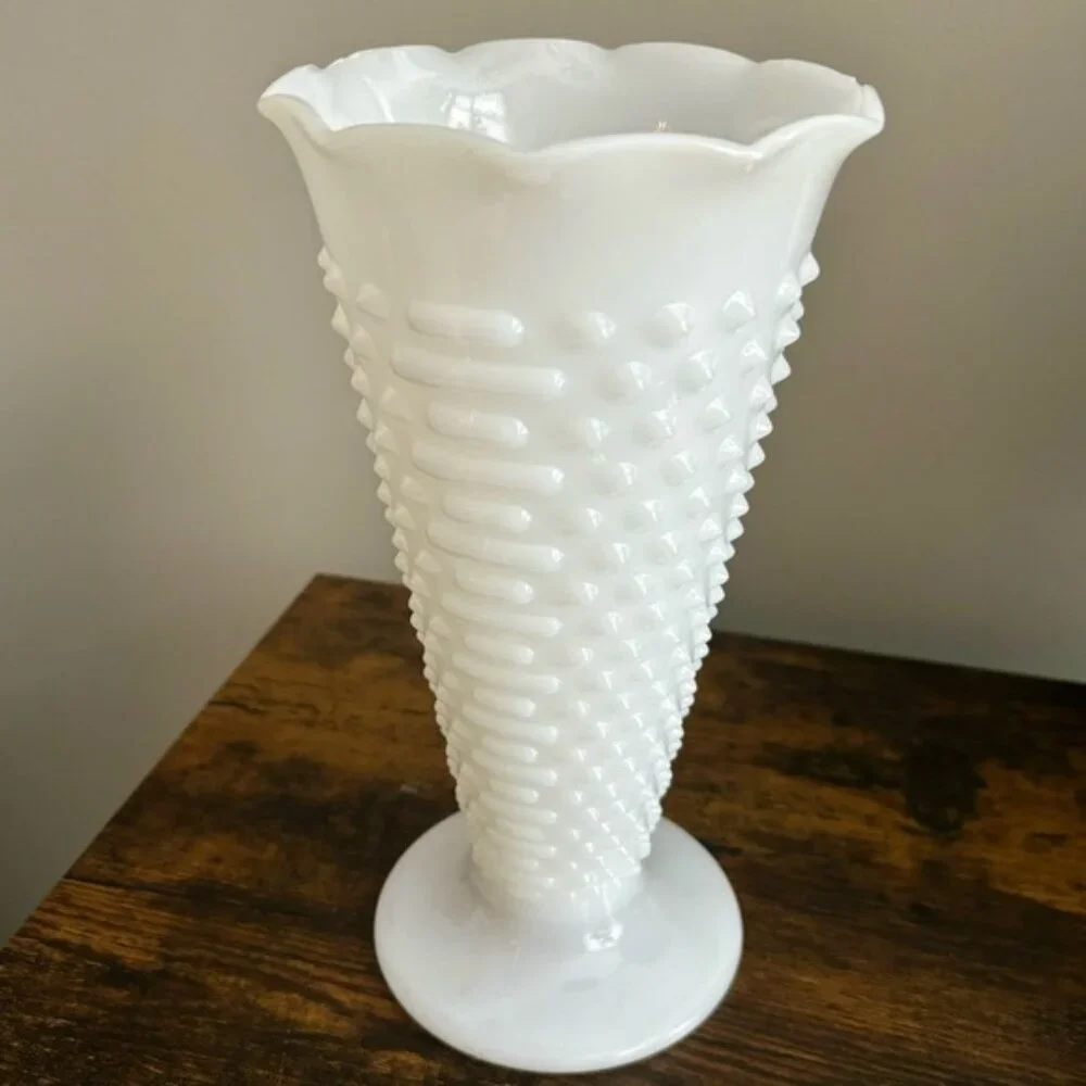 •SOLD•|Anchor Hocking| Vintage Large 13” White Milk Glass Hobnail Vase - Picture 6 of 6